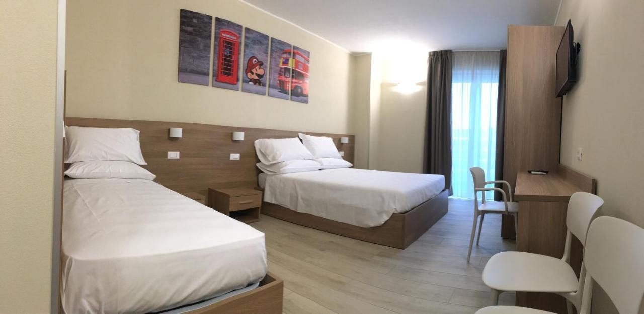Terrazza Rooms Castrezatto ภายนอก รูปภาพ