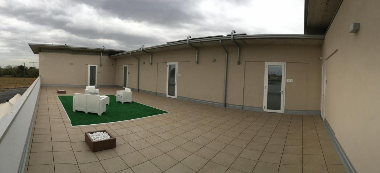 Terrazza Rooms Castrezatto ภายนอก รูปภาพ