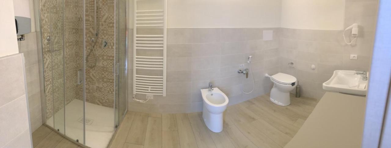 Terrazza Rooms Castrezatto ภายนอก รูปภาพ