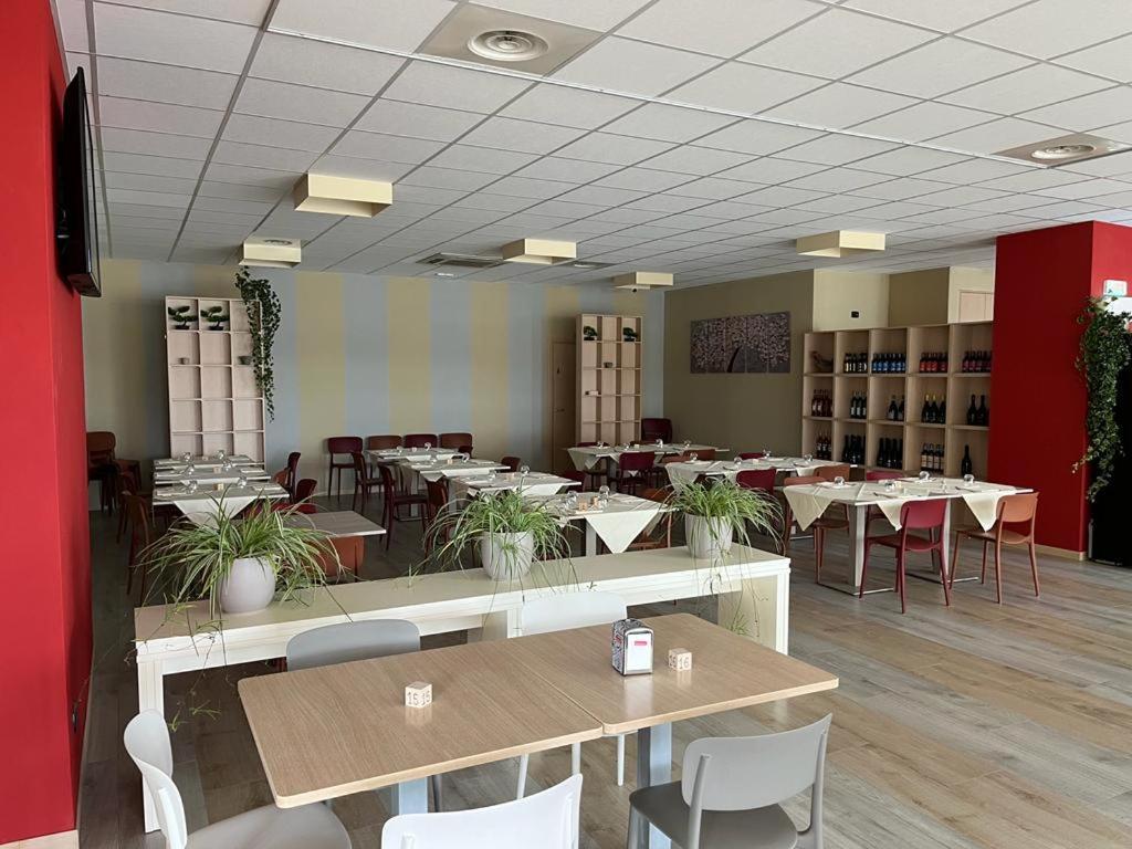 Terrazza Rooms Castrezatto ภายนอก รูปภาพ